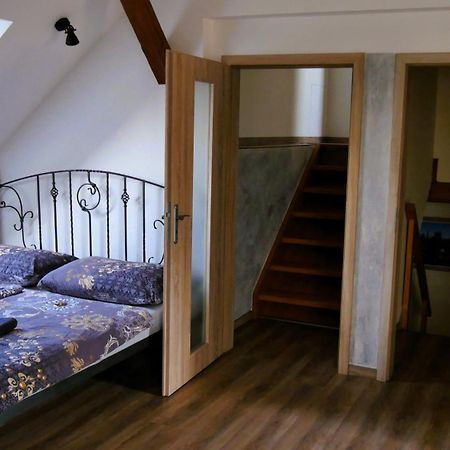 100dola Otel Male Hostice Dış mekan fotoğraf